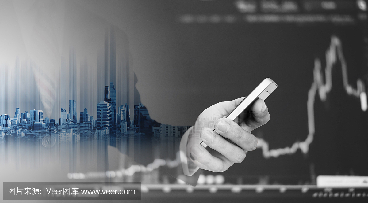 雙重曝光商人使用手機(jī)與提升圖形智能手機(jī)。業(yè)務(wù)增長和投資